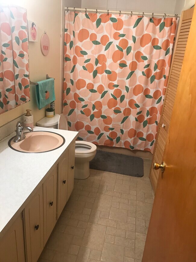 Baño con bañera/ducha - 212 Court Ruelle