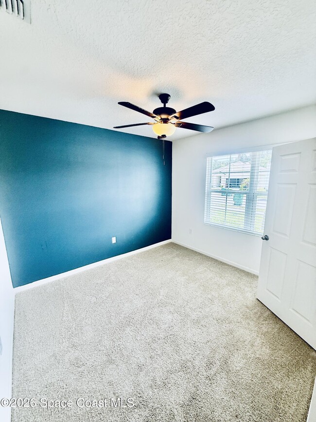 Building Photo - 465 Sorrento Dr