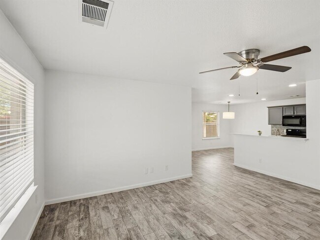 Building Photo - 1144 Miss Kimberly's Ln