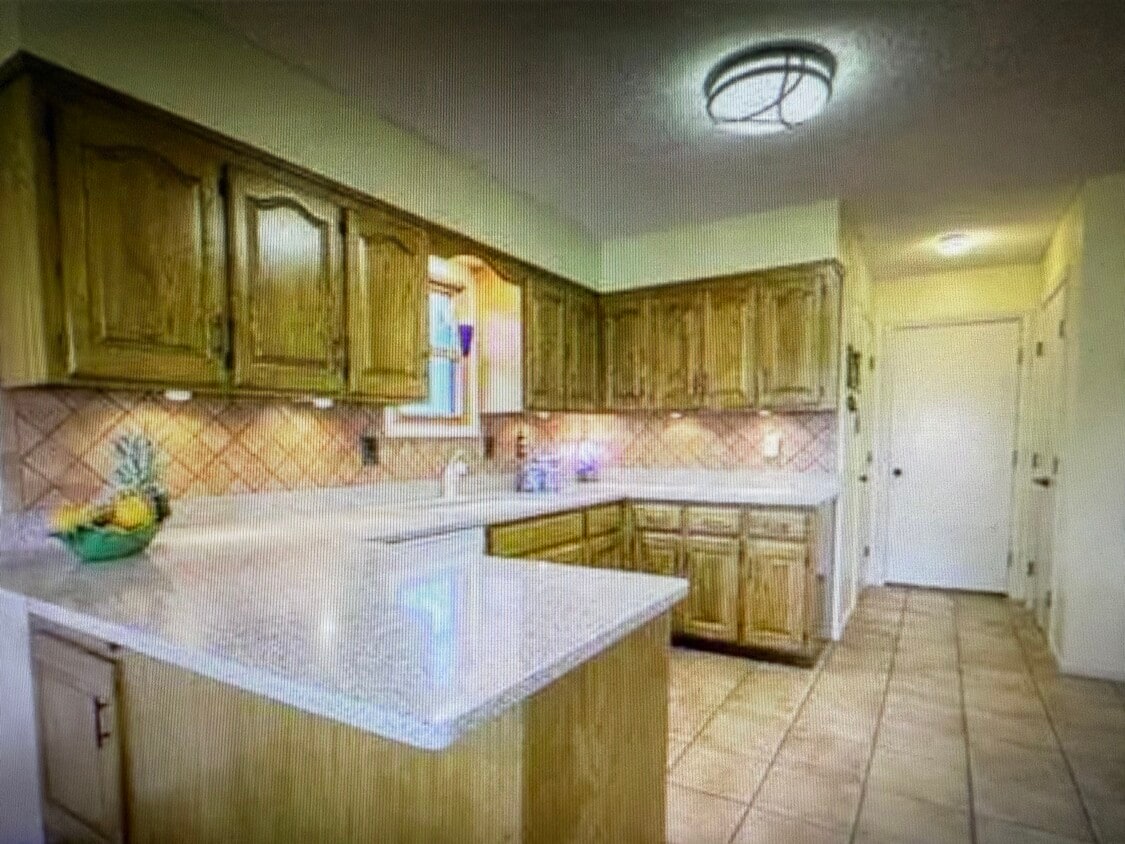 Building Photo - 4002 NE Raintree Ln