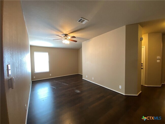 Foto del edificio - 246 Crane Crest Dr