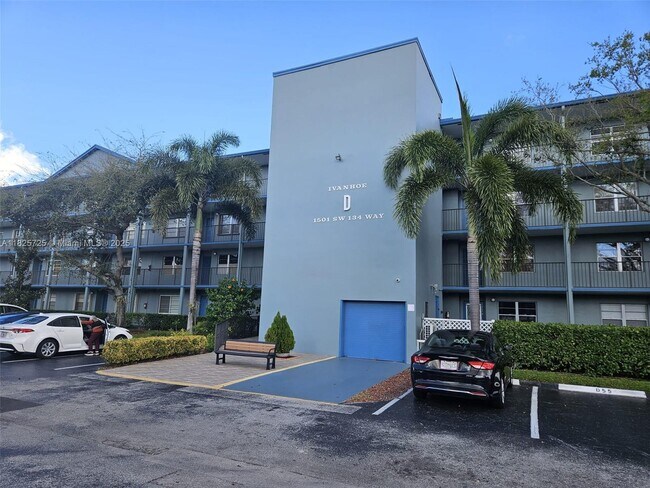 Foto del edificio - 1501 SW 134th Way