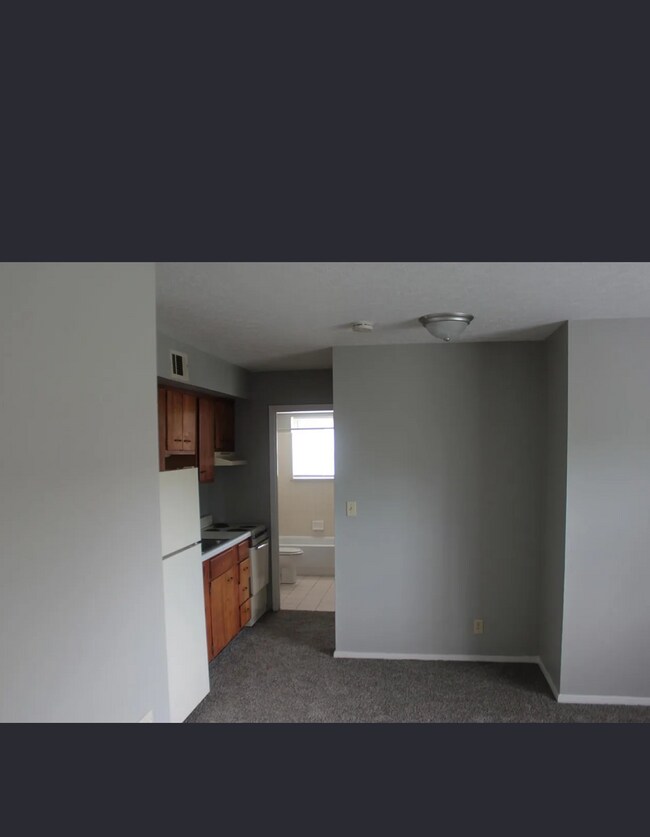 Foto del edificio - 2504 Langdon Dr