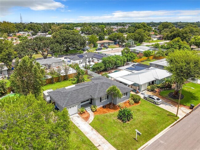 Foto del edificio - 3753 Benson Ave N