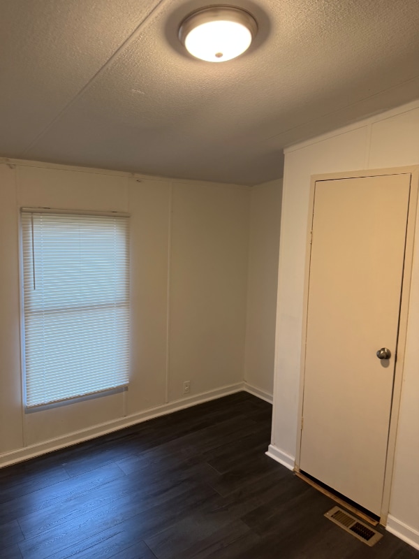 Foto del edificio - 2610 Crane Ln