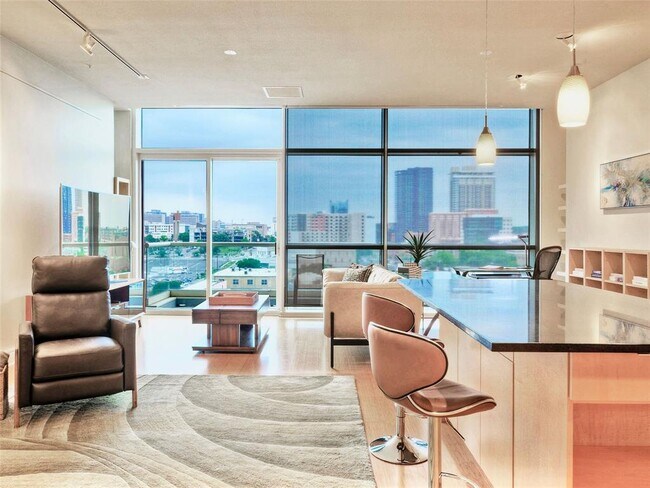 Foto del edificio - 555 E 5th St.