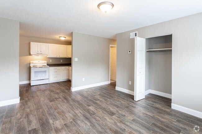 Building Photo - Canoe Creek Apartments