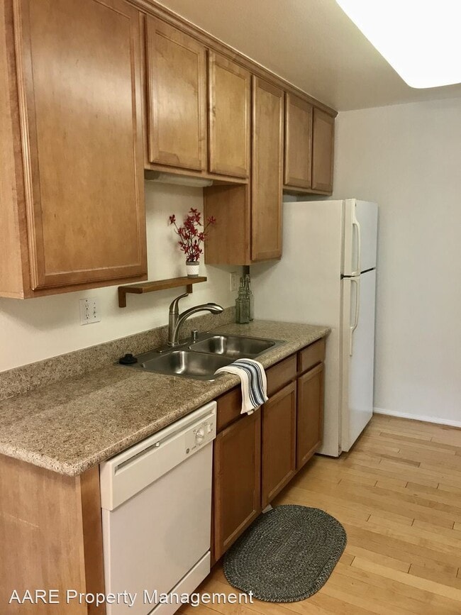 Building Photo - 1 br, 1 bath House - 1810 S. El Camino Rea...