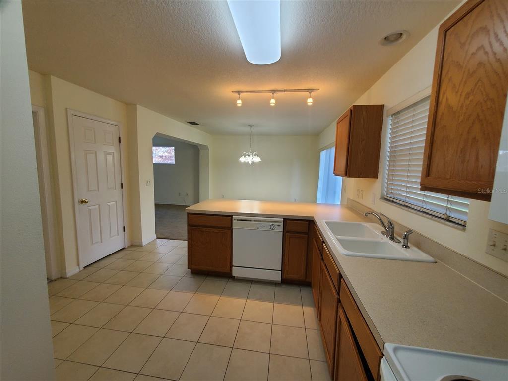 105 Woodknoll Pl, Valrico, FL 33594 Townhome Rentals in Valrico FL