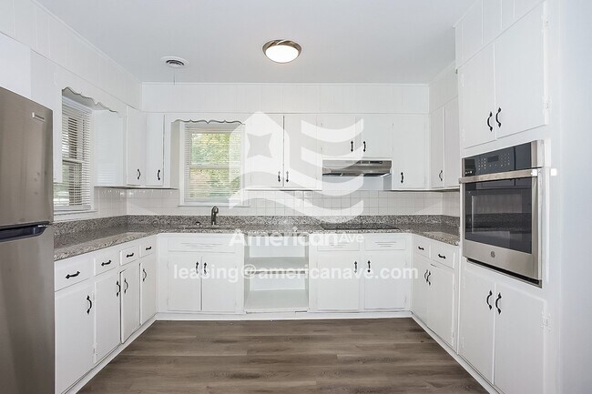 Foto del edificio - 2152 Bayvale Rd