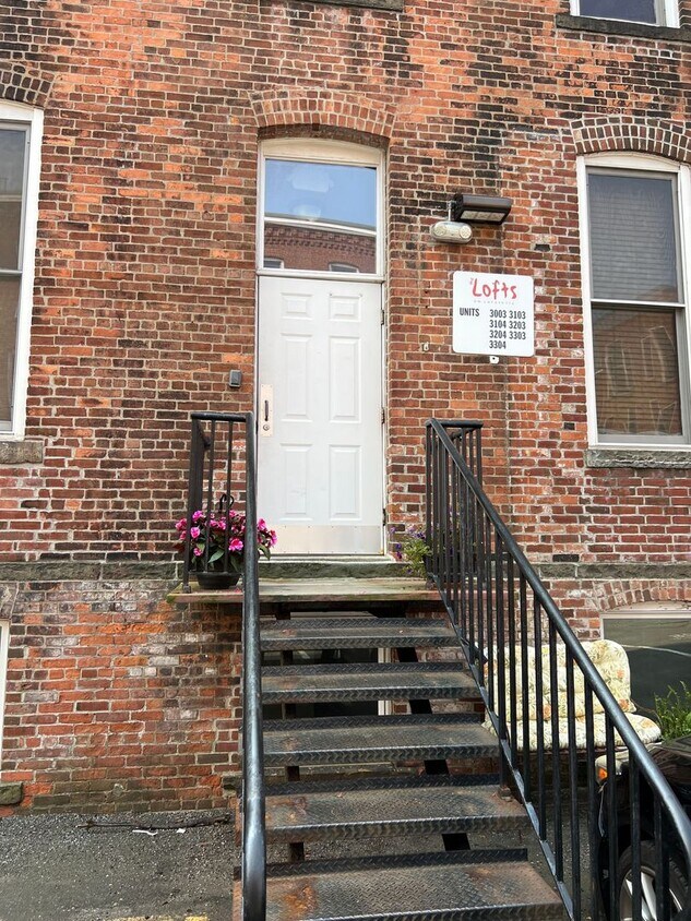 Foto principal - 325 Lafayette St