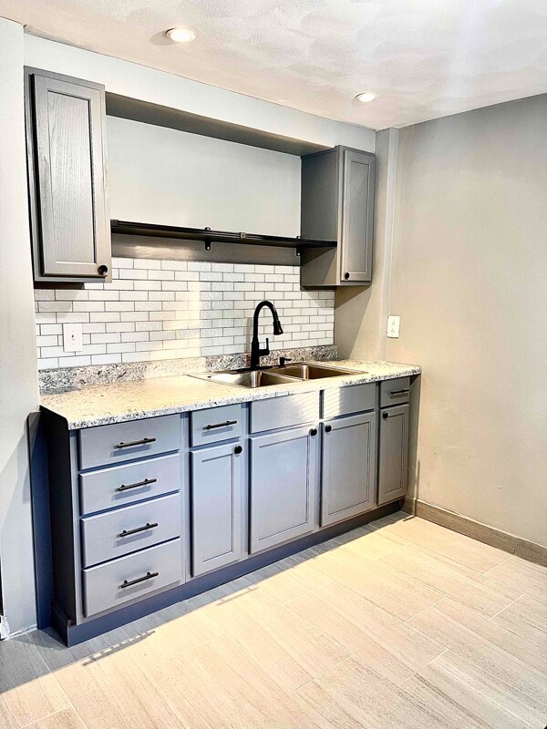 Foto principal - 1005 N State St