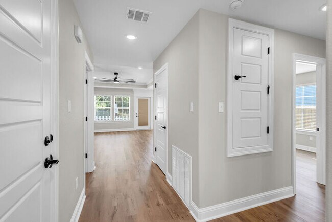 Foto del edificio - 14458 Quail Rdg Rd