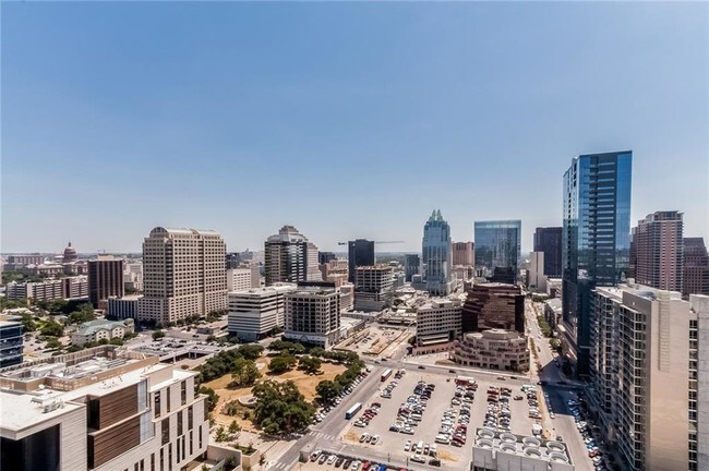 Building Photo - 360 Nueces St