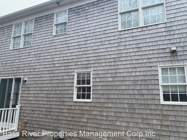Building Photo - 3 br, 2 bath House - 121 Camp Street, Unit...