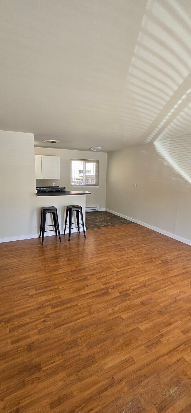 Foto del edificio - 400 NE 65th St