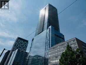 Building Photo - 488 University Ave