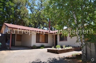 Building Photo - 1098 Cindy Ct