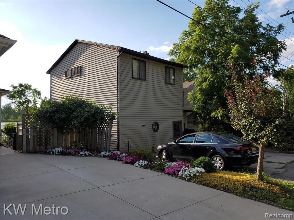 2014 Austin Dr, Novi, MI 48377 House Rental in Novi, MI