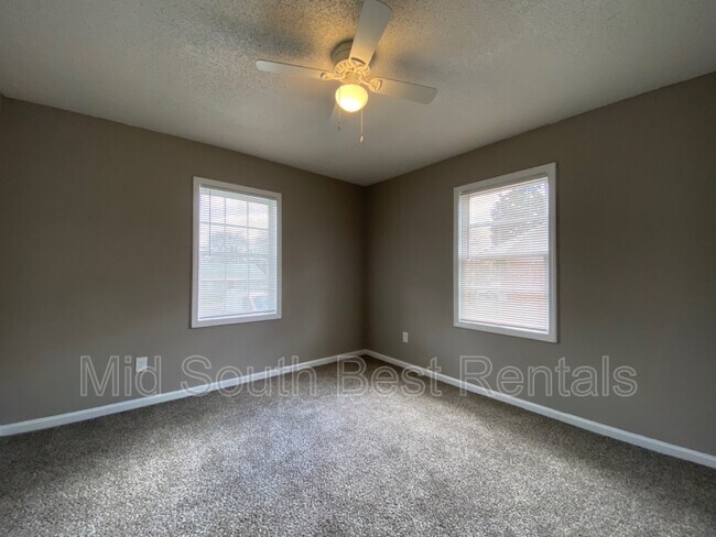 Building Photo - 1641 Cooper St