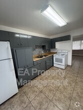 Building Photo - 7015 Trumbull Ave SE