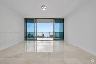 Building Photo - 350 Ocean Dr