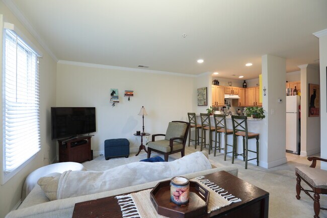 Great room - 102 Dry Mill Road Southwest