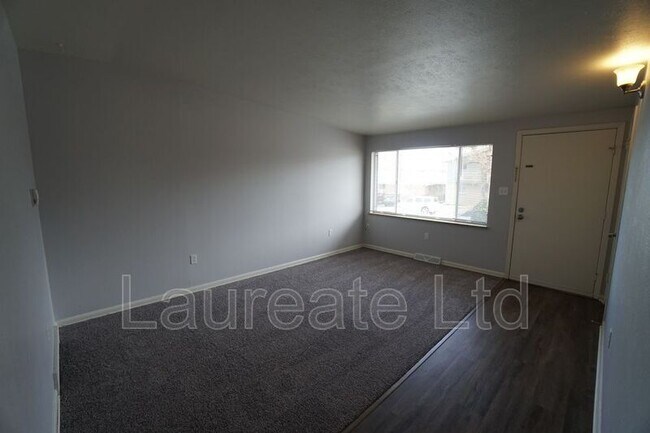 Foto del edificio - 5387 S Lakeview St
