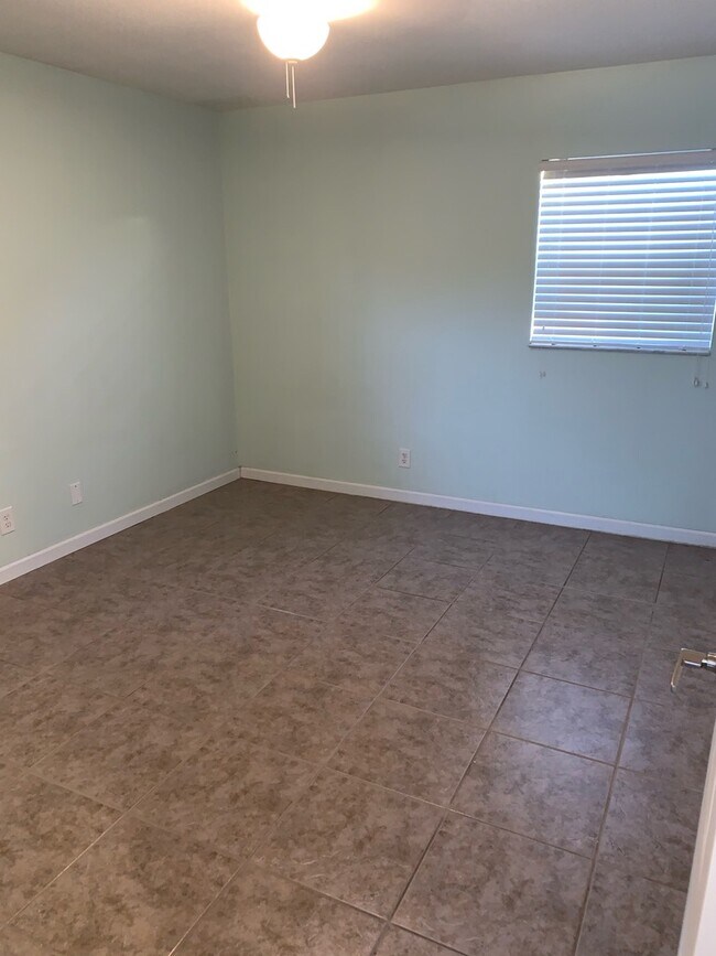 Maestro - 6320 S Lansdale Cir