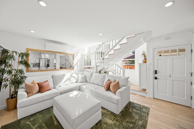 Sala de estar - 906 Victoria Ave