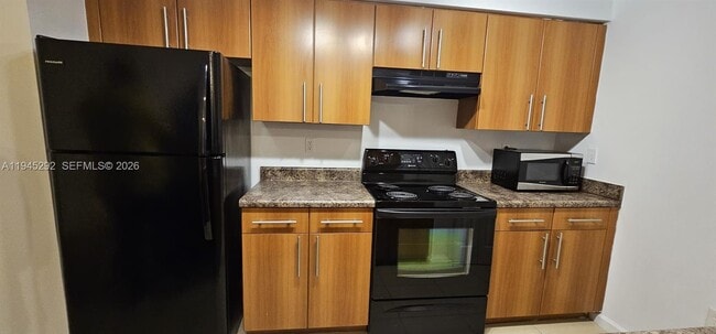 Foto del edificio - 5800 W Sample Rd