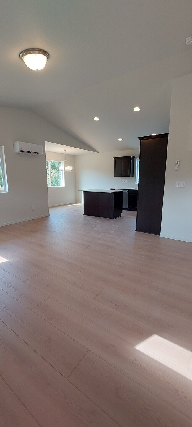 Foto del edificio - 1516 Alder Ln
