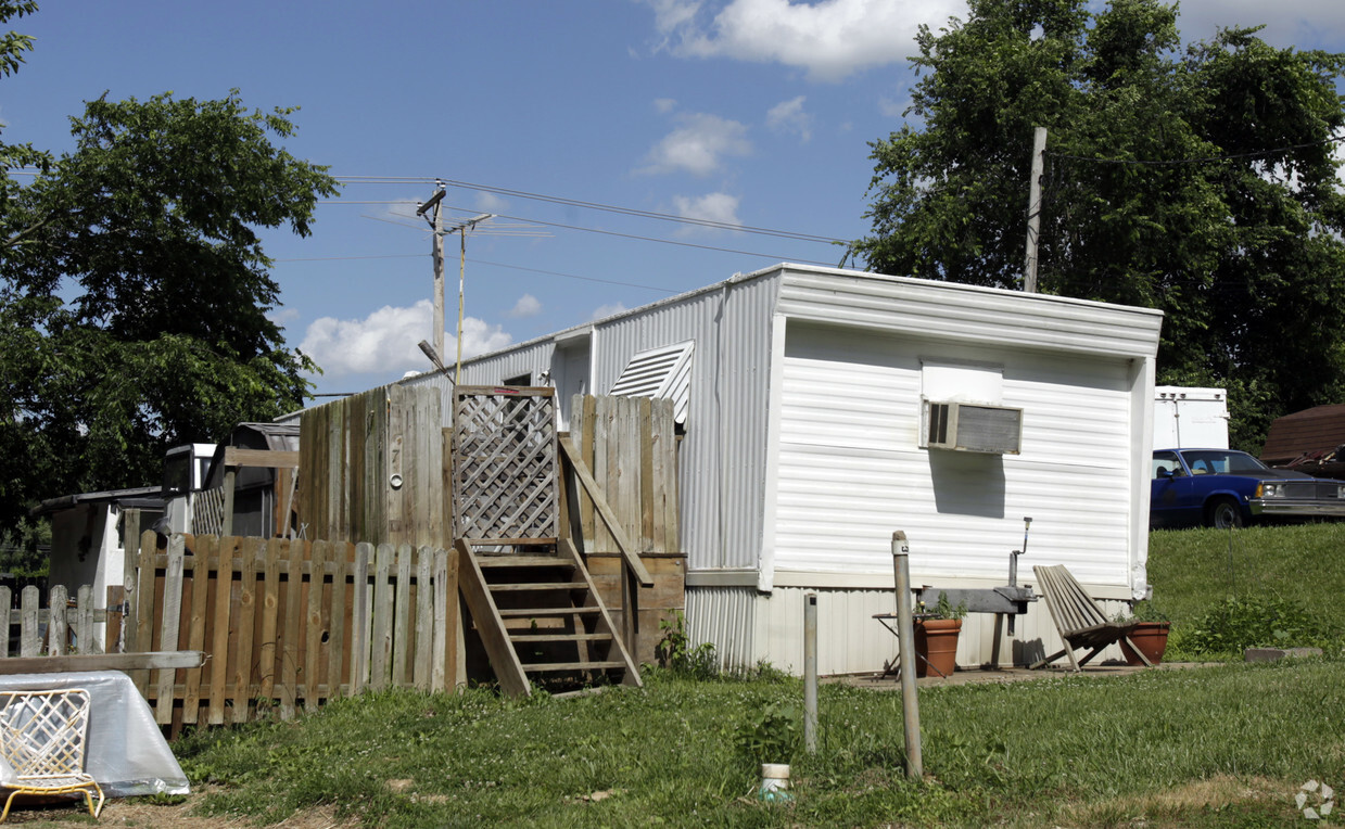 Building Photo - Sky Trail Mobile Home Park