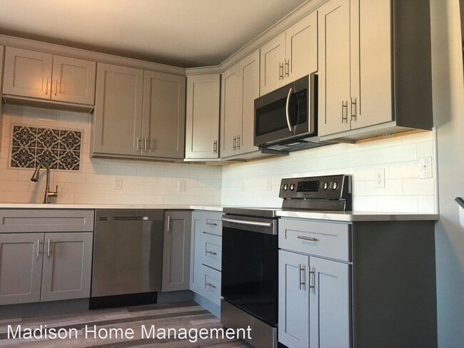 Building Photo - 3 br, 2 bath House - 527 Broad Street