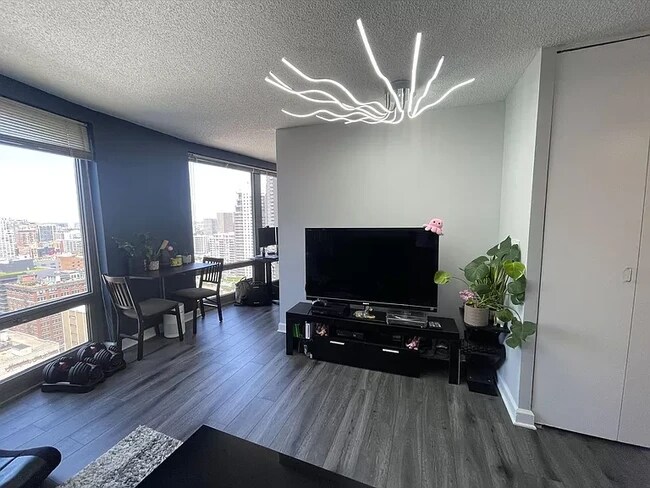 Building Photo - 440 N Wabash Ave