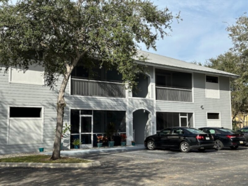 Foto principal - 2 Bedroom 2 Bath! First Floor, Spacious Co...