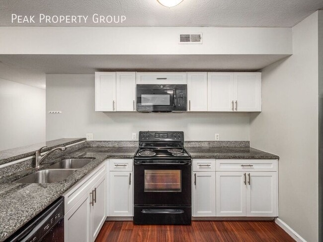 Building Photo - 262 Chittenden Ave