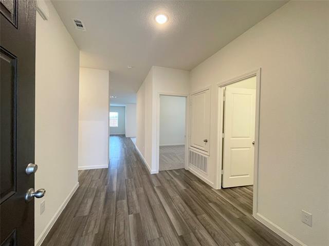 Foto del edificio - 2505 Silver Leaf Ln