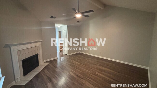 Foto del edificio - 6857 Century Oaks Dr