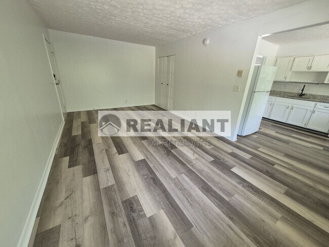 Foto del edificio - 922 Highland Ave