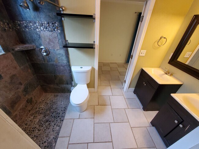 Foto del edificio - Cute 3 bedroom 2 bath Home Near the GFAFB!!!