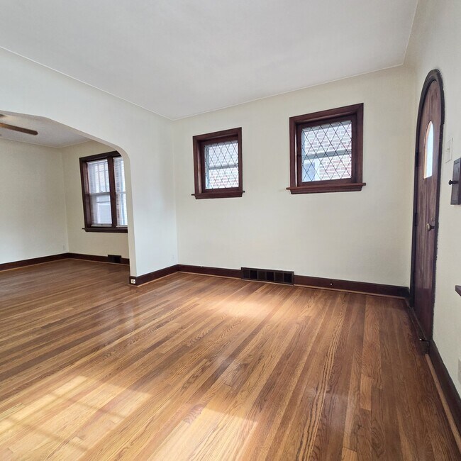 Foto del edificio - 3529 Lawn Ave