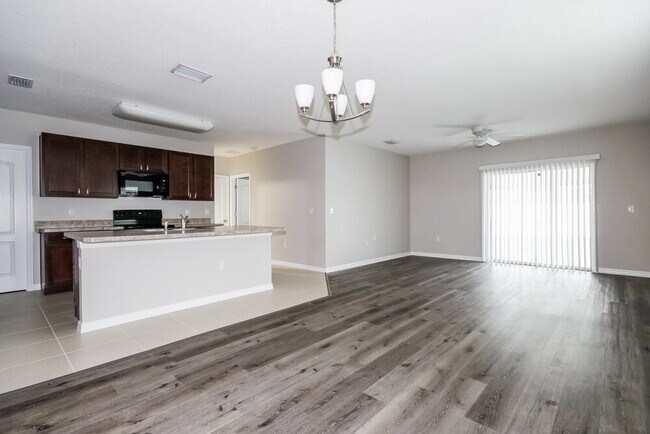 Foto del edificio - 12102 Fawn Brindle St