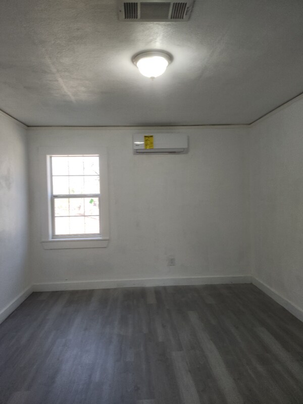 Foto del edificio - 720 Cooper Rd