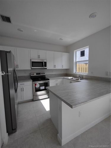 Foto del edificio - 1791 SE 27th Terrace