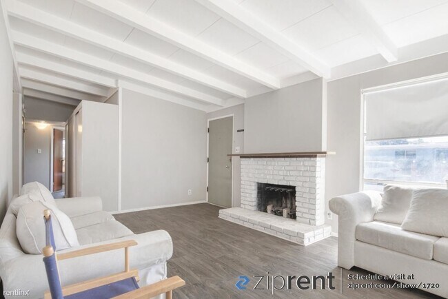 Foto del edificio - 3 br, 2 bath House - 989 Cherry Ln, Santa ...