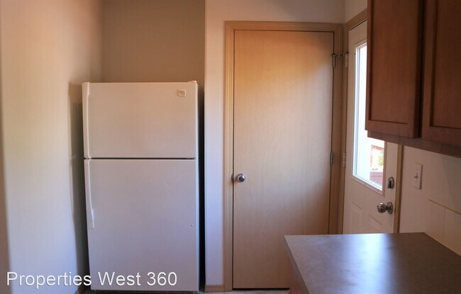 Building Photo - 3 br, 3 bath House - 4411 NE Nicholson Loop