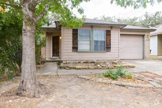 Building Photo - 319 Amberdale Oak