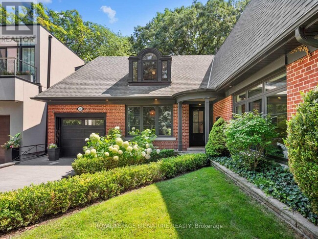 Building Photo - 74 Fallingbrook Dr