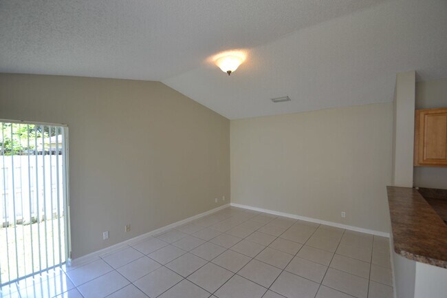 Foto del edificio - 1087 SW 104th Way